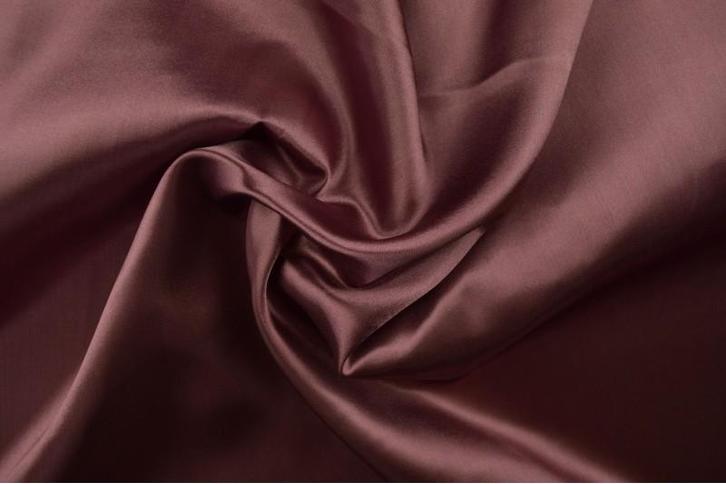 15 meter satijn stof - Donker oud roze - 100% polyester, Hobby en Vrije tijd, Stoffen en Lappen, 120 cm of meer, 200 cm of meer