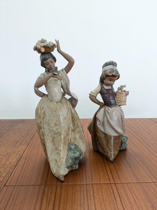 Lladró - Beeldje (2) - Porselein, Antiek en Kunst, Antiek | Glaswerk en Kristal