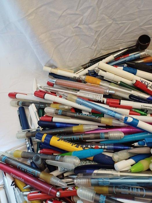 Collectie merkartikelen - Reclame balpoints 337x., Antiquités & Art, Antiquités | Jouets