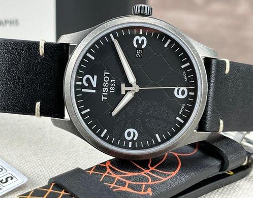 Tissot - 3x3 basketball Date - Zonder Minimumprijs -, Handtassen en Accessoires, Horloges | Heren