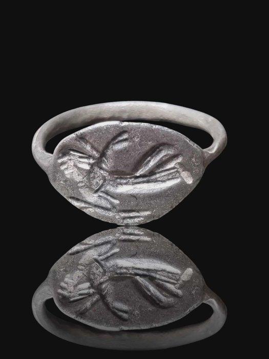 Oud-Romeins Stunning Silver Eros Seal Ring, Handtassen en Accessoires, Antieke sieraden