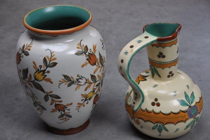 Plateelbakkerij Zuid-Holland - Vaas (2) - 565 en 2560 -, Antiek en Kunst, Antiek | Glaswerk en Kristal