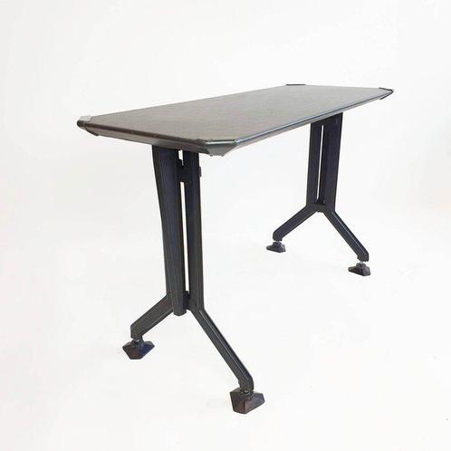Olivetti - Studio BBPR - Table - Synthèse Olivetti - Acier -, Antiek en Kunst, Antiek | Meubels | Stoelen en Sofa's