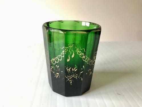 Moser & Söhne - Moser Bohemian drinking glass in green,, Antiek en Kunst, Antiek | Glaswerk en Kristal