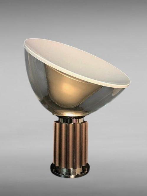 Flos - Achille & Pier Giacomo Castiglioni - Taccia small, Antiek en Kunst, Antiek | Verlichting