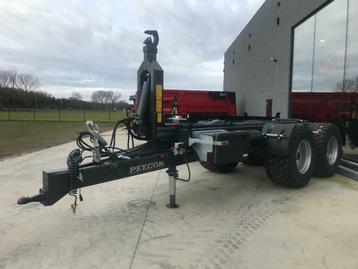 Haakarm Peecon cargo compact HS 19000 XL beschikbaar voor biedingen