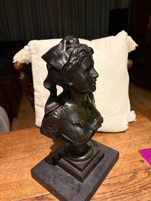 sculptuur, Jonge vrouw - 36 cm - Gepatineerd brons, Antiek en Kunst, Antiek | Keramiek en Aardewerk