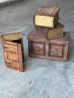 Decoratief ornament (4) - Italië - Boeken en kistje, Antiek en Kunst