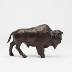 sculptuur, NO RESERVE PRICE - Sculpture of a Bronze Bison -