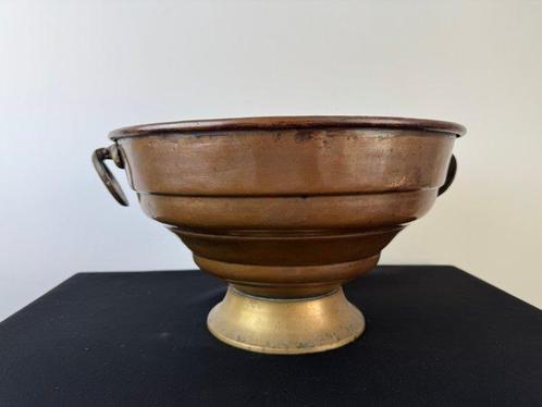 Champagne koeler - Grote Koperenschaal met Messing Voet -, Antiek en Kunst, Curiosa en Brocante