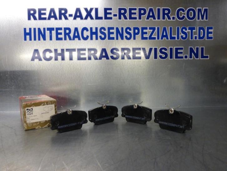 Remblokken set, Mercedes (W201). Nieuw. (Vooras), Autos : Pièces & Accessoires, Commande, Envoi