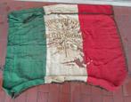 vlag (1) - Hout, Staal (roestvrij), Textiel - Begin 20e eeuw
