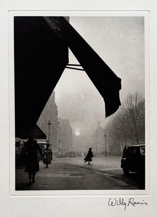 Willy Ronis (1910–2009) - Carrefour Sèvres-Babylone, 1948, Antiek en Kunst, Kunst | Designobjecten