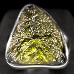 Echt exclusief juweel - Natuurlijke Moldaviet edelsteen -, Verzamelen, Mineralen en Fossielen