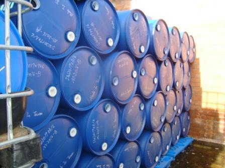 Stevige dichte tonnen,vaten van 210 L met twee stoppen, Tuin en Terras, Regentonnen, Zo goed als nieuw, 150 liter of meer, Kunststof