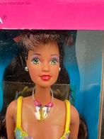 Mattel - Figuur - Glitter Beach Barbie Teresa - Plastic