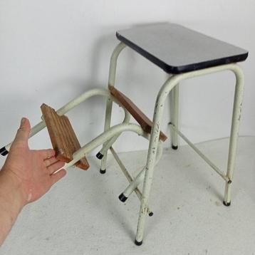 Brabantia - Keukentrapje - Gelakt staal met beuken treden en