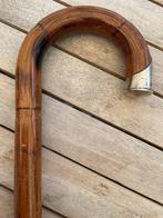Wandelstok - In bamboe met zilveren eindstuk (830)