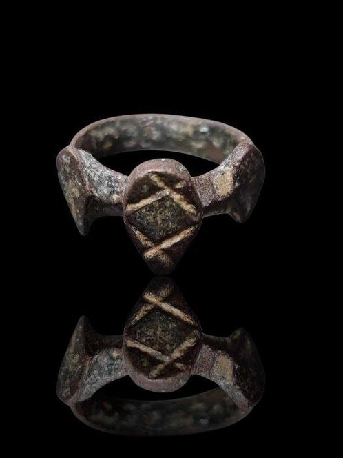 Oud-Romeins Rare Military Ring  (Zonder Minimumprijs), Handtassen en Accessoires, Antieke sieraden
