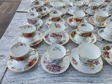 Diverse Engelse topmerken - Tasse et soucoupe (25) - Theekop beschikbaar voor biedingen