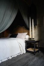 PRIX NON RÉSERVÉ - Une paire de grands rostrums despadon, Antiek en Kunst