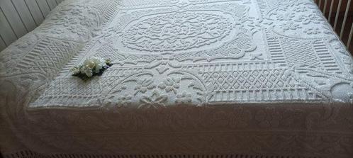 Pure verfijning en elegantie - Loom quilt, in puur katoen, Antiek en Kunst, Antiek | Tapijten, Tafelkleden en Textiel