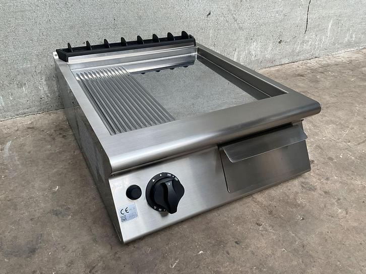 Mareno gas bakplaat 2/3 glad - 1/3 geribbeld, Zakelijke goederen, Horeca | Keukenapparatuur, Nieuw zonder verpakking, Fornuis, Frituur en Grillen