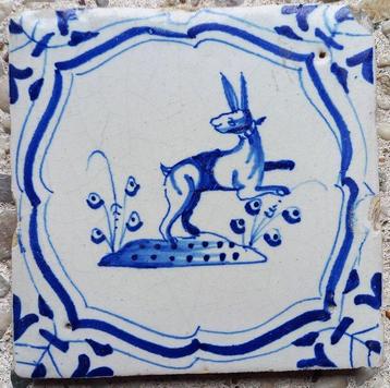 Carreau - Ancien carreau de Delft bleu avec un lapin. -