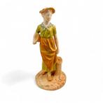 Royal Worcester - Beeldje - Victorian figurine of a girl