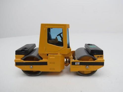 Schaal 1:50 Joal 244 Caterpillar CB-534 roller with cab #833, Hobby en Vrije tijd, Modelauto's | 1:50, Gebruikt, Ophalen of Verzenden