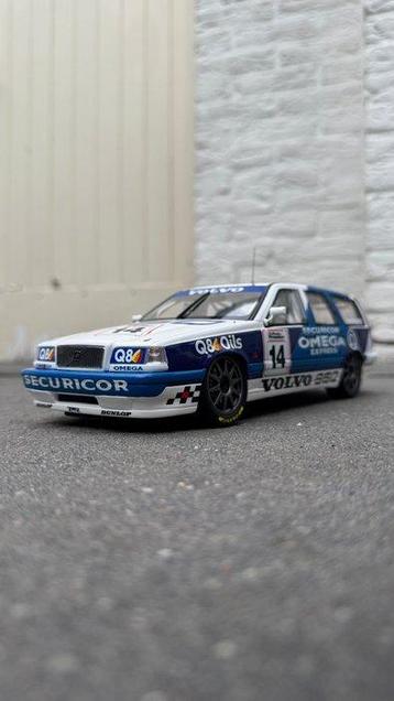 Otto Mobile 1:18 - Model stationwagon - Volvo 850 T5-R