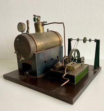 Moteur à vapeur - Bois, Cuivre, Fer, Laiton - 1900-1910 -