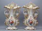 Vieux Paris (attr.) - Vaas (2) - Paar sierlijke vazen -, Antiek en Kunst