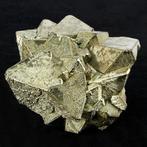 Octaëderformatie - Exclusief pyrietmonster - Huanzala-mijnen
