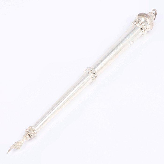 Judaica - .925 zilver - 1960-1970 - NO RESERVE Jad / Jat, Antiek en Kunst, Antiek | Zilver en Goud