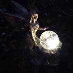 Beeld, Fairy with solar cell ball - 27 cm - Hars, Antiek en Kunst