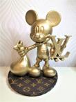 Brother X - Louis Vuitton x Mickey Mouse - the statue