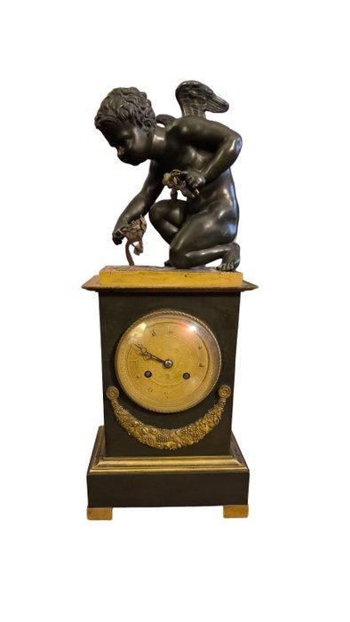 Pendule - - Verguld brons, Gepatineerd brons - 1800-1850, Antiek en Kunst, Antiek | Klokken