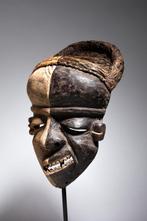Masque de maladie Mbangu - Pende - République démocratique, Antiek en Kunst, Kunst | Niet-Westerse kunst