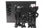 Kaws (1974) - Family (Black), Antiek en Kunst, Kunst | Schilderijen | Modern