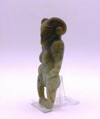 Sculpture, Hongshan Cultuur Alien achtige Gehoornde Godheid, Nieuw