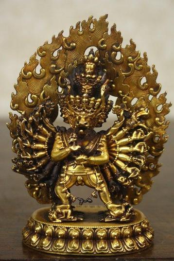 This is a gilt statue of Vajrabhairava. - Bronze - Chine, Antiek en Kunst