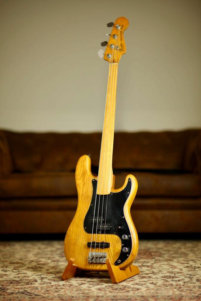 Fender Precision Bass Fretless 1979 | Natural, Muziek en Instrumenten, Snaarinstrumenten | Gitaren | Bas, Verzenden
