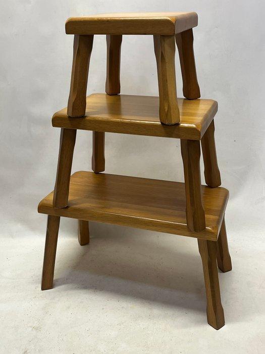 Set bijzettafels - Eik - Drie bijzettafeltjes, Antiek en Kunst, Kunst | Designobjecten