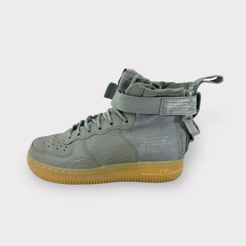 Nike Wmns Sf Air Force 1 Mid Dark Stucco - Maat 36.5, Vêtements | Femmes, Chaussures, Envoi