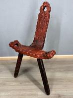 Authentieke robuste brutalist driepoot kruk - Stoel - Hout