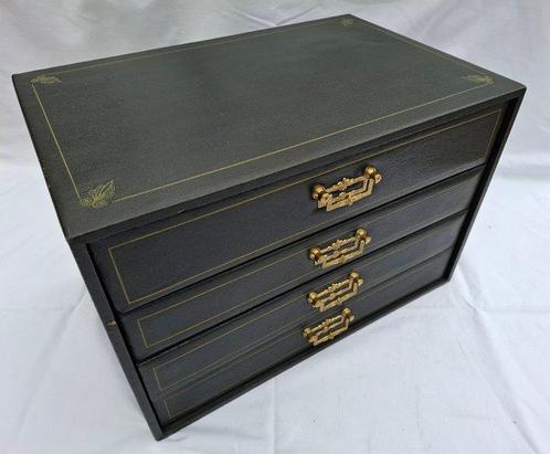 Christofle - Ménagère pour 12 personnes (127) - Malmaison -, Antiek en Kunst, Antiek | Meubels | Tafels