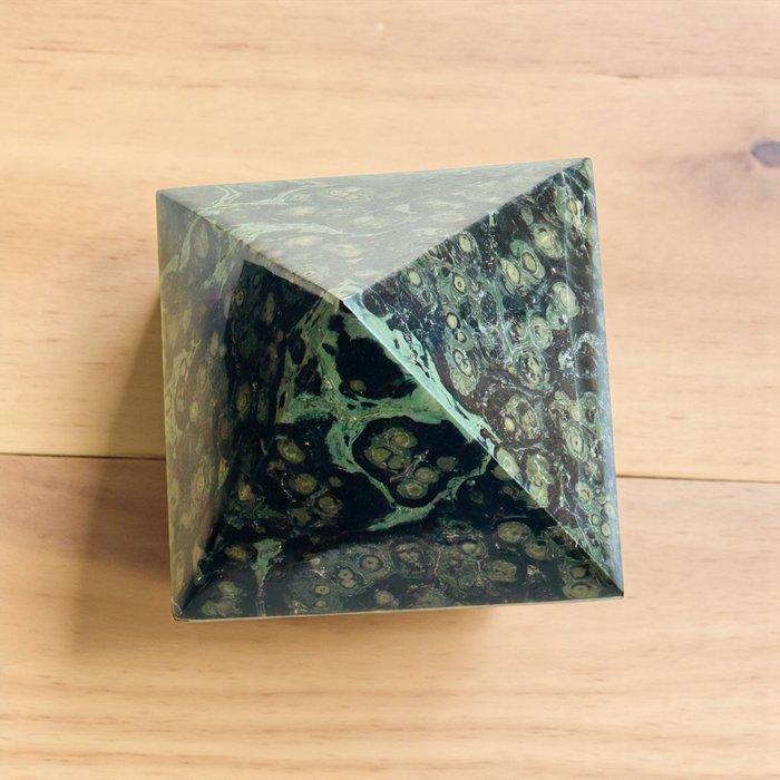 KAMBABA Piramide - Hoogte: 10 cm - Breedte: 11.5 cm- 1400 g, Verzamelen, Mineralen en Fossielen