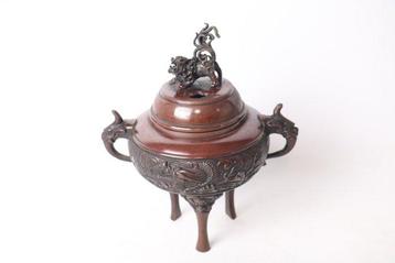 Un bel brûleur dencens avec un relief de dragon - Bronze -