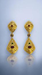 Oorbellen Vintage 18k goud en diamanten oorbellen, Handtassen en Accessoires, Antieke sieraden